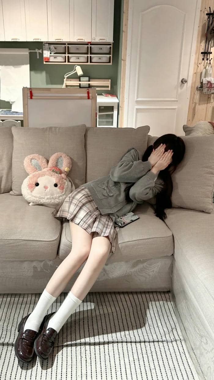 gái xinh mặc váy ngắn (11)
