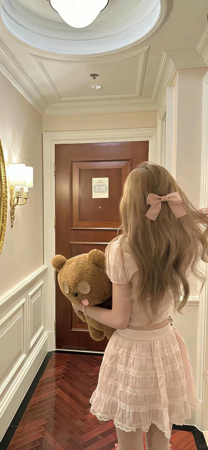 gái xinh mặc váy ngắn (16)