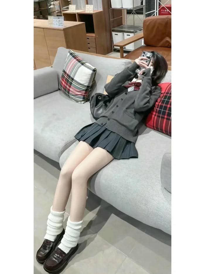 gái xinh mặc váy ngắn (24)