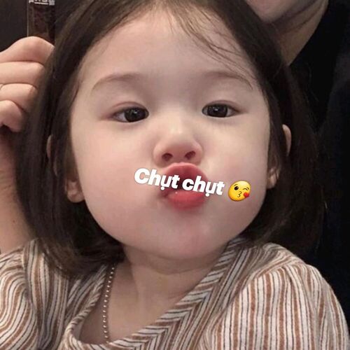 meme em bé có chữ cute