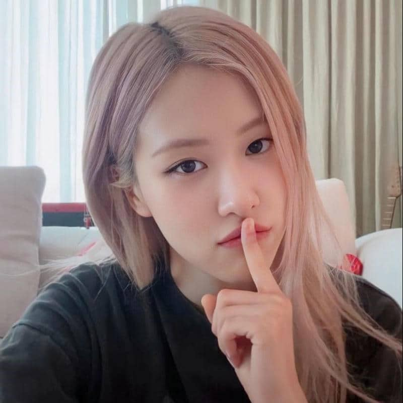 rosé blackpink cute